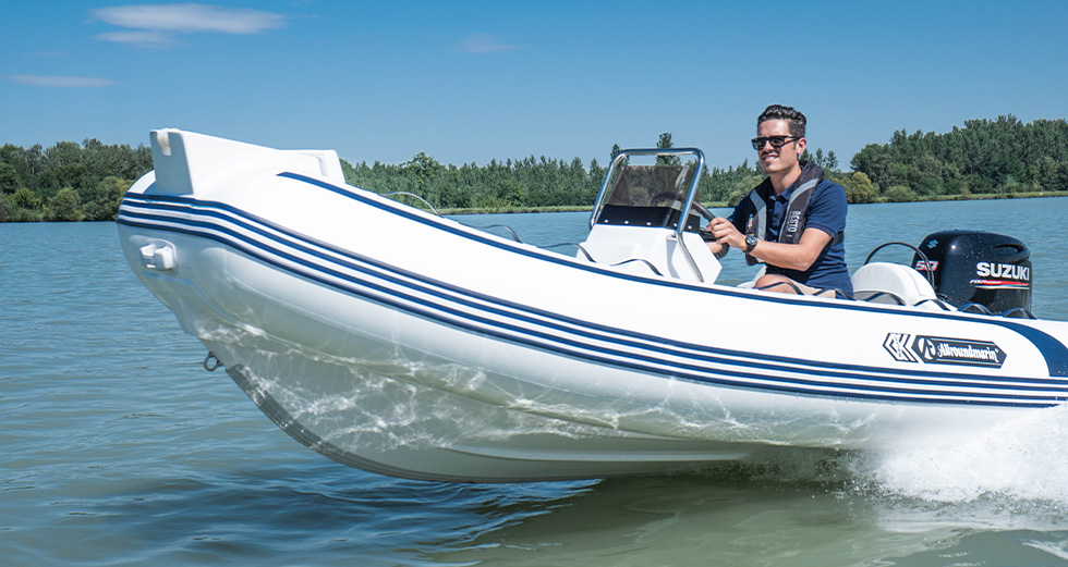 Allroundmarin RIBSTAR DELUXE 410: Elegantes und einfach händelbares RIB-Boot 